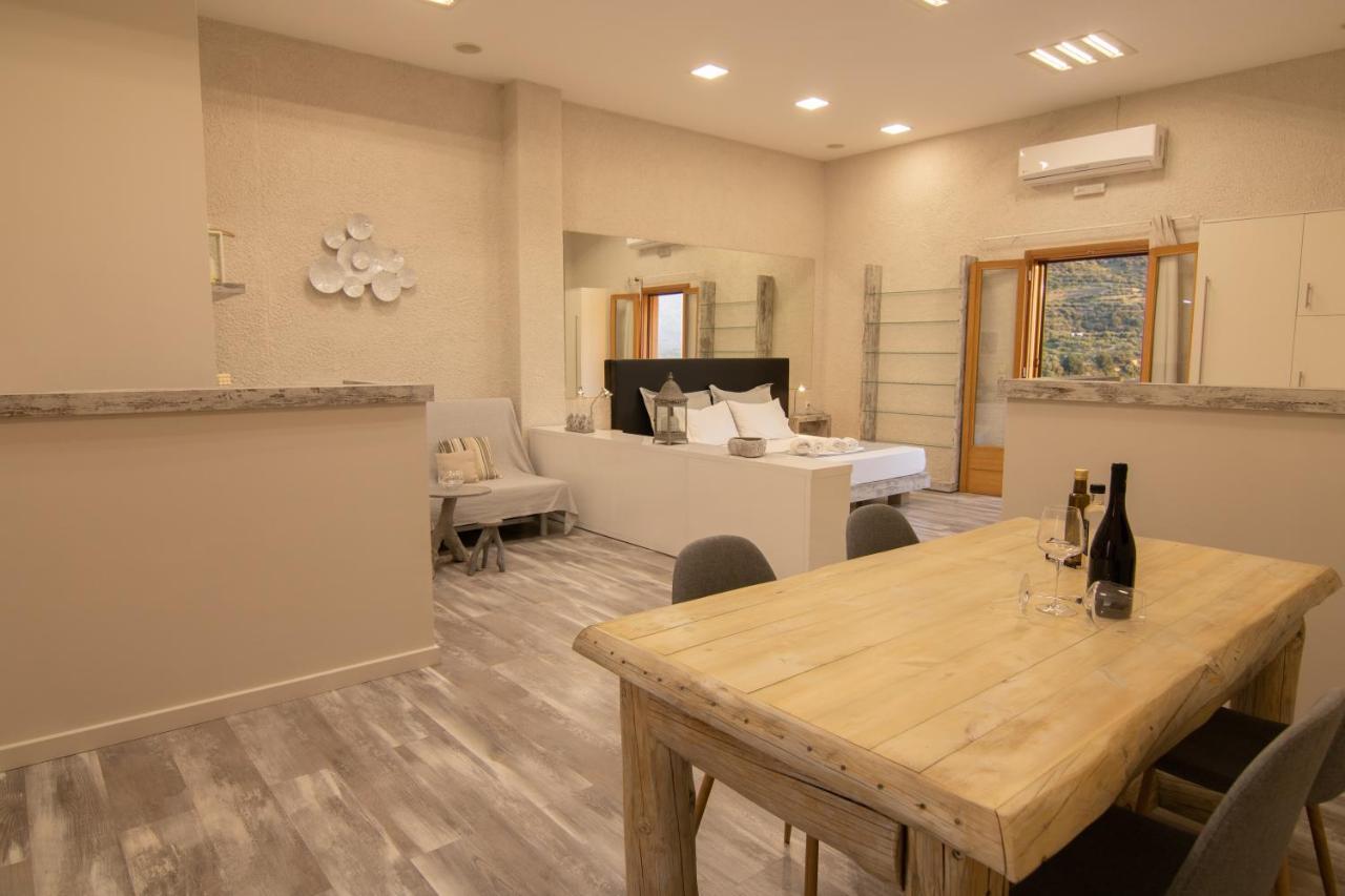 The Mountain House - Authentic Cretan Hideaway - Breathtaking And Nature Views Tourloti Luaran gambar
