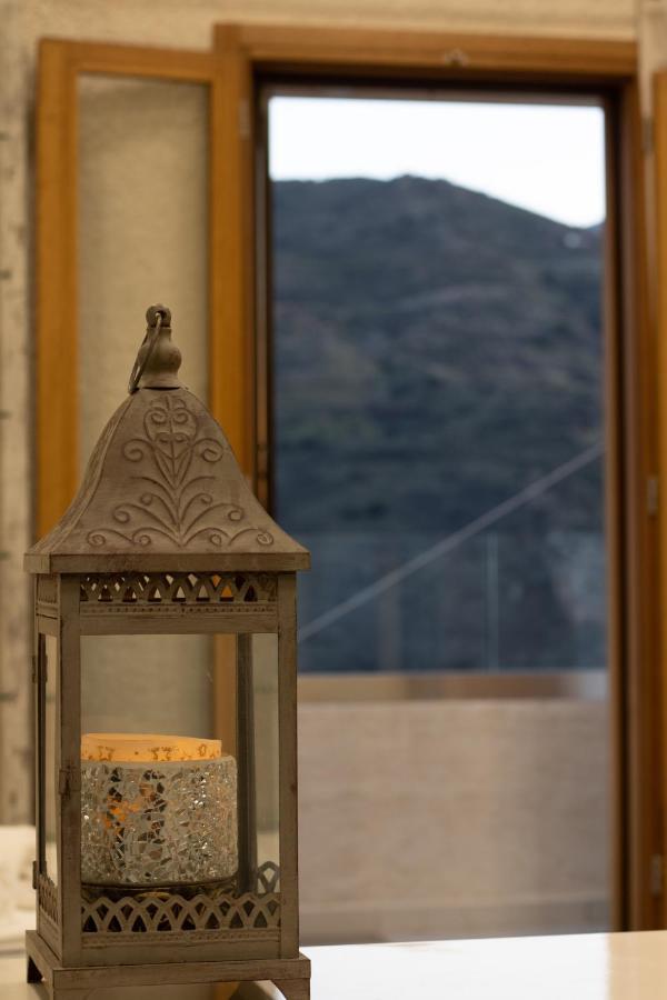 The Mountain House - Authentic Cretan Hideaway - Breathtaking And Nature Views Tourloti Luaran gambar