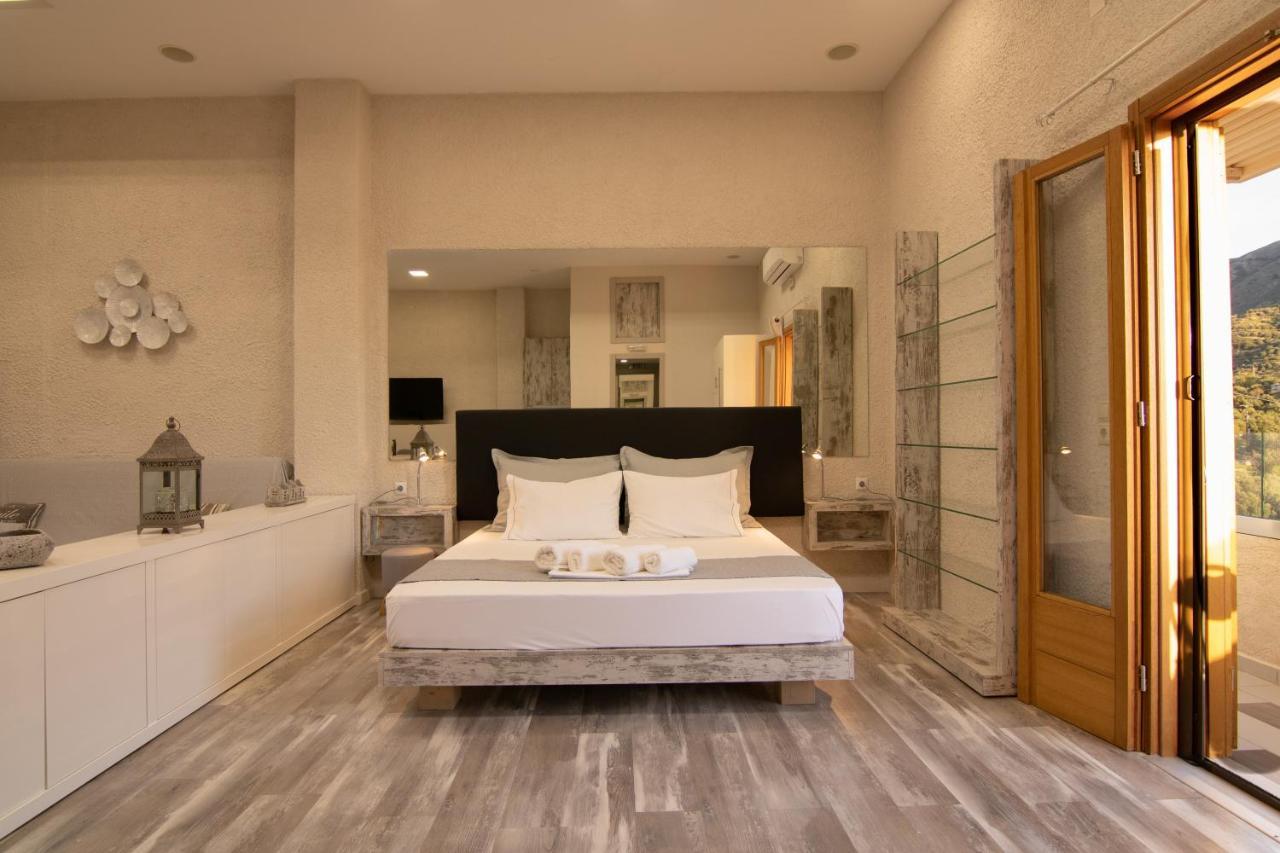 The Mountain House - Authentic Cretan Hideaway - Breathtaking And Nature Views Tourloti Luaran gambar