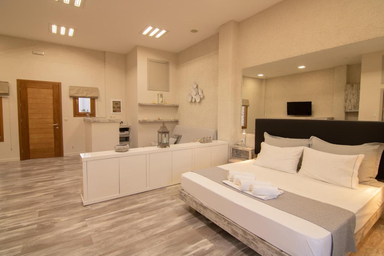 The Mountain House - Authentic Cretan Hideaway - Breathtaking And Nature Views Tourloti Luaran gambar